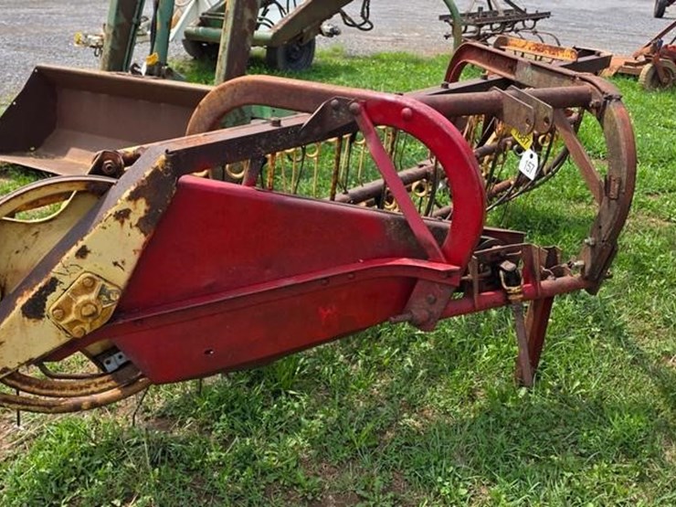 new-holland-57-image-1