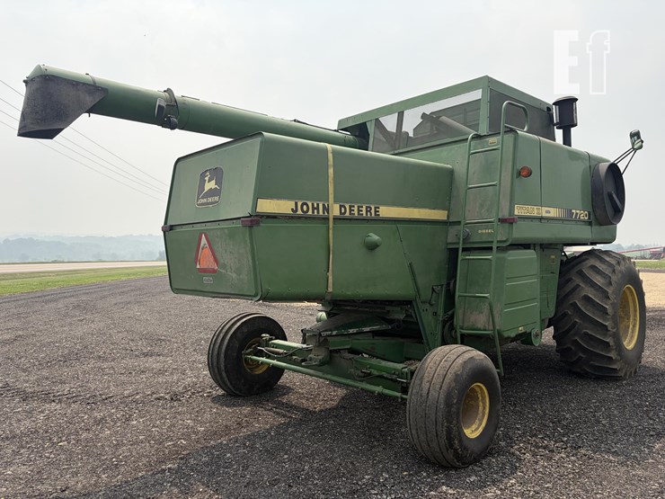 1985-john-deere-7720-titan-ii-image-5
