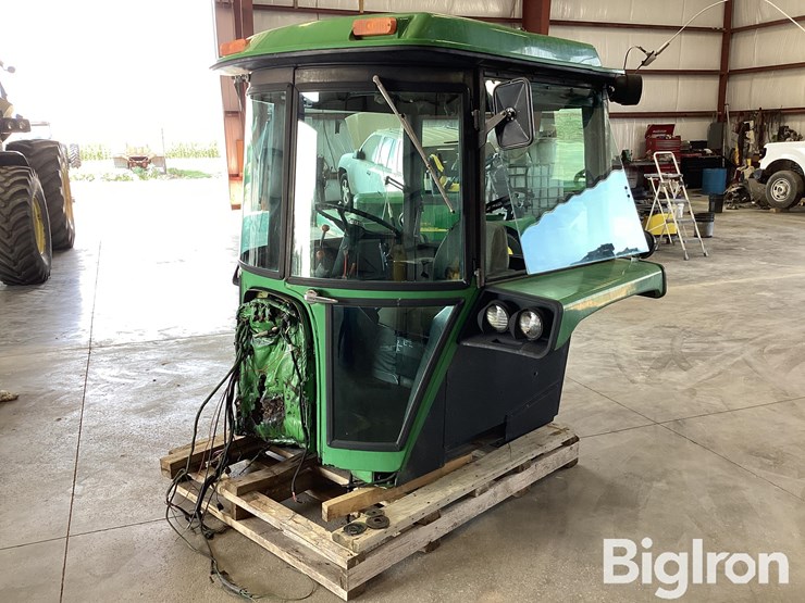 john-deere-4240-image-1