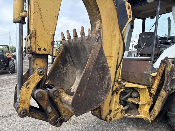 caterpillar-416b-image-14