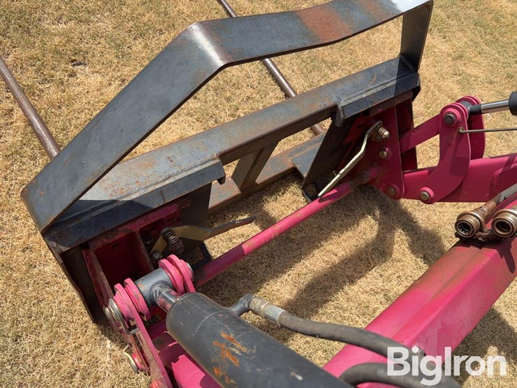 2015-mahindra-4540-image-13