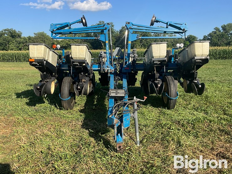 1993-kinze-2200-image-2