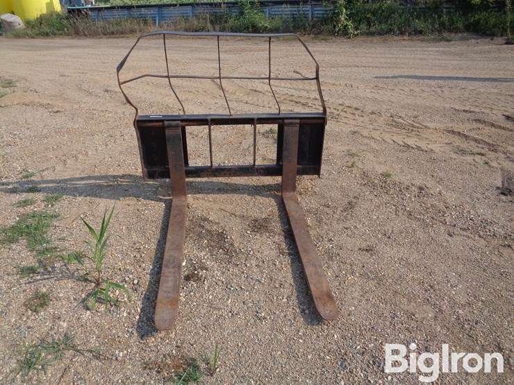 m's-repair-pallet-forks-skid-steer-attachment-image-2