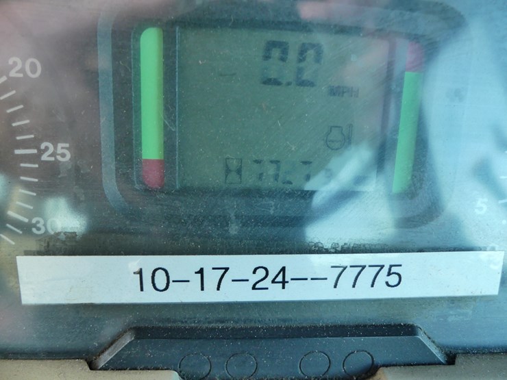 john-deere-6715-image-16