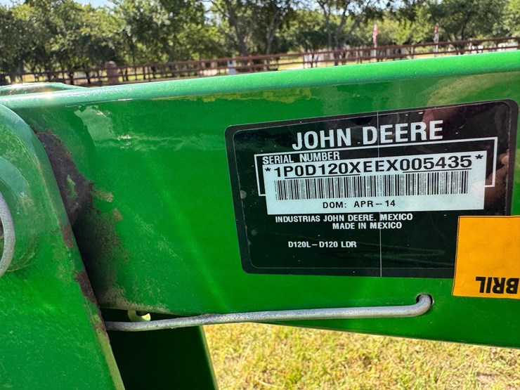 2014-john-deere-1023e-image-32