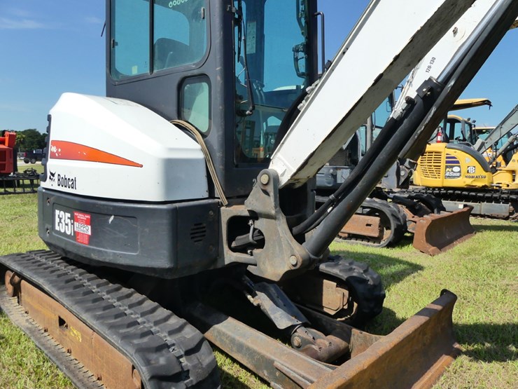 2015-bobcat-e35i-image-10