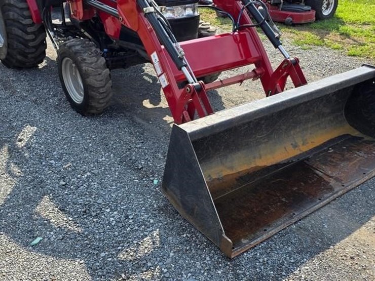 case-ih-farmall-35c-image-26