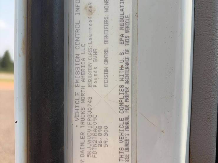 2015-western-star-w4700-semi-image-33