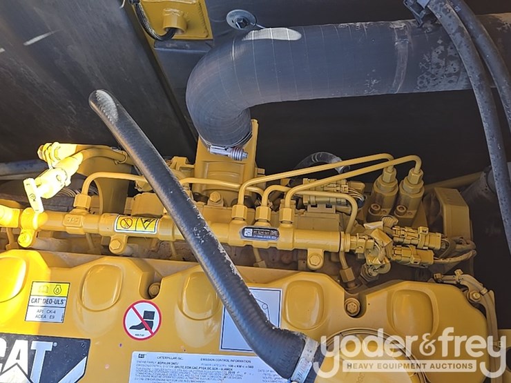 2019-caterpillar-336-image-58