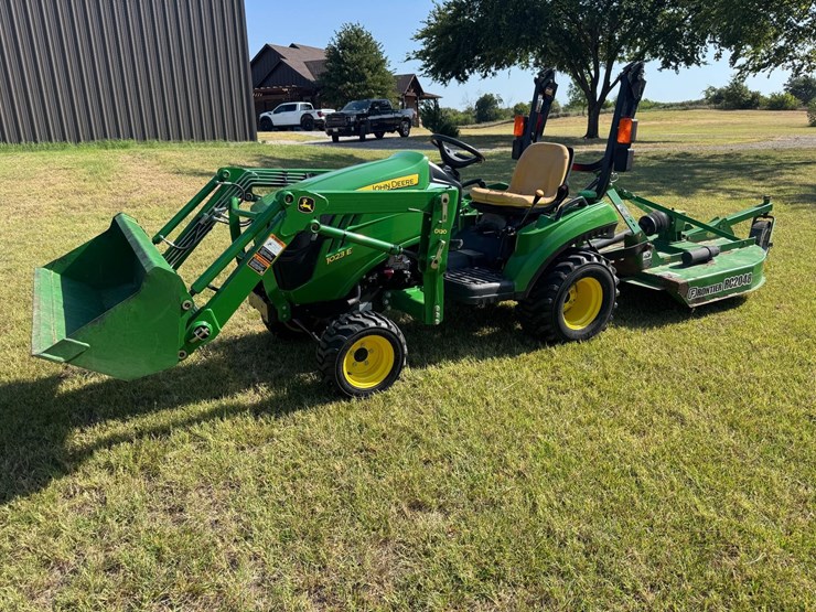 2014-john-deere-1023e-image-3