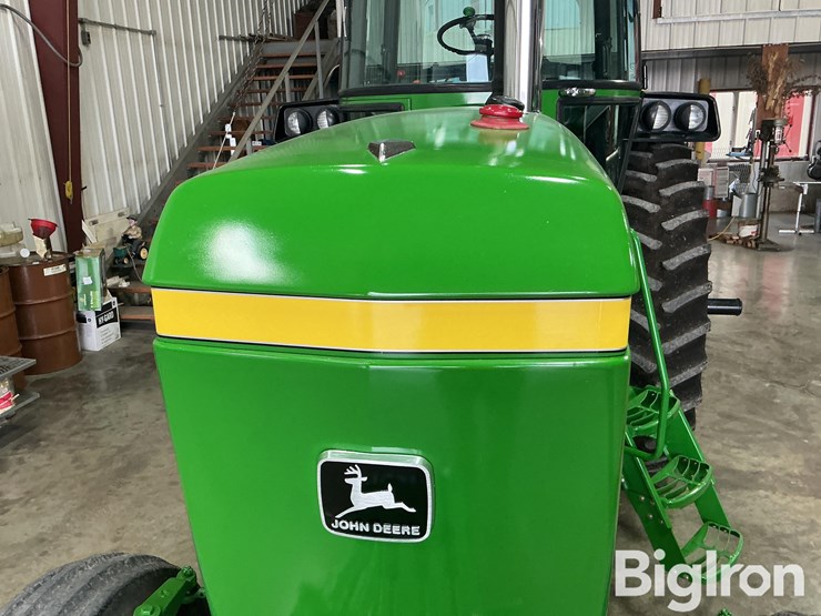 john-deere-4440-image-12