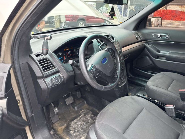 2017-ford-explorer-police-interceptor-image-16