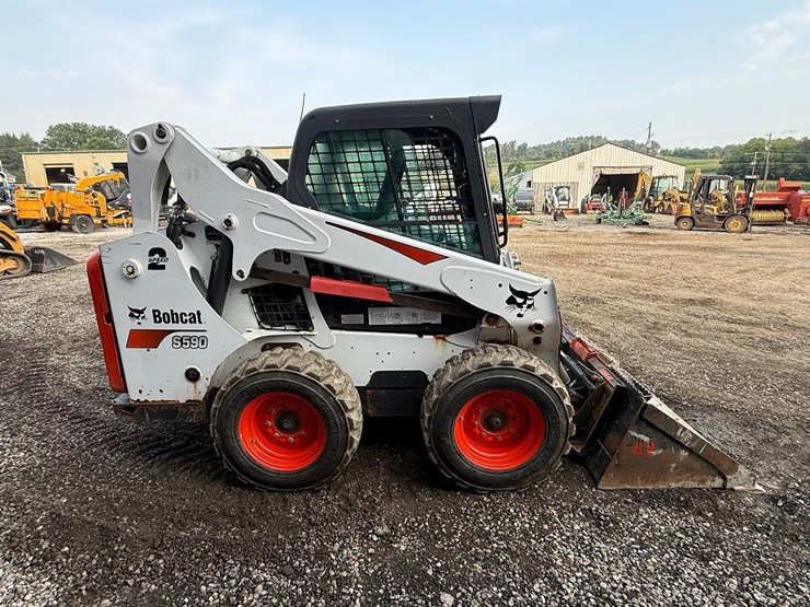 2017-bobcat-s590-image-5