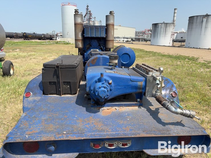 tritan-51020ss-diesel-water-pump-on-t/a-flatbed-trailer-image-19