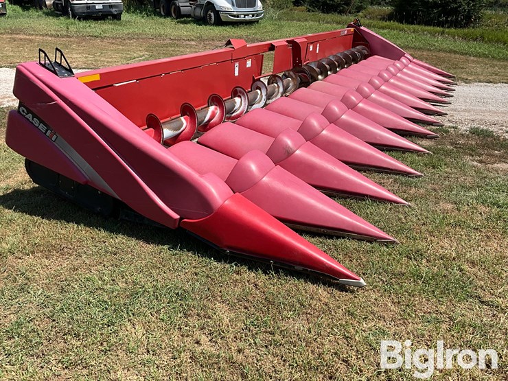2010-case-ih-3412-image-3
