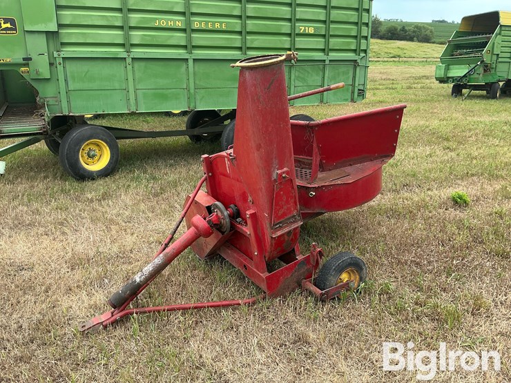 new-holland-30-image-1