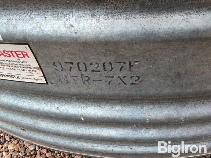 farmaster-575-gal-livestock-tank-image-10