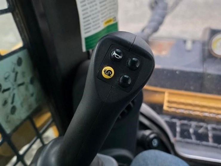 2022-caterpillar-299d3-xe-image-49