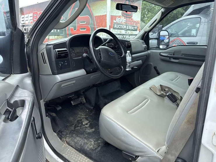 2006-ford-f350-xl-image-10