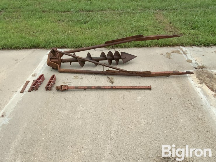 international-2-pt-post-hole-digger-image-4