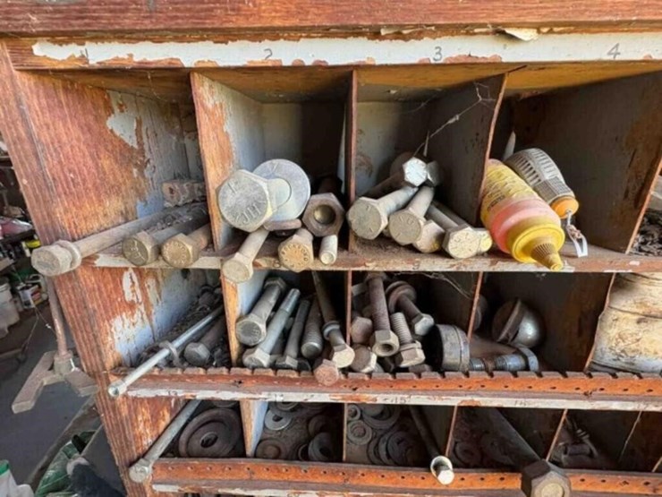 west-wall---bolts/nuts---staps---blades-etc.-image-13