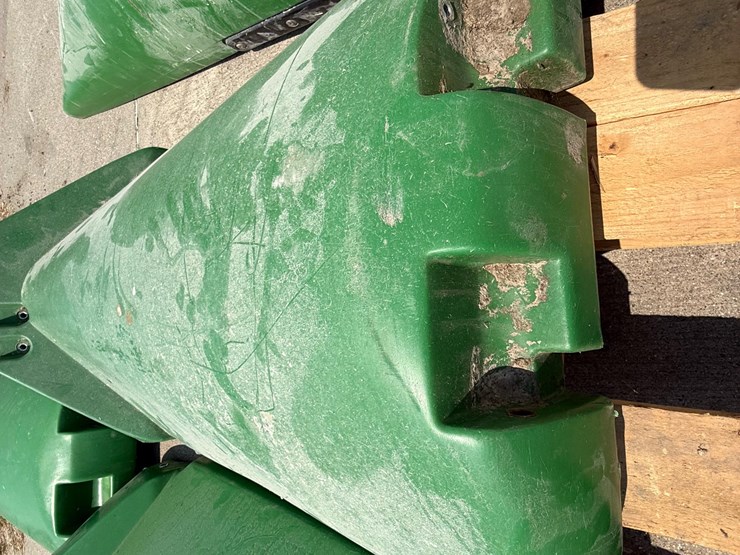 john-deere-poly-corn-head-snouts-image-11