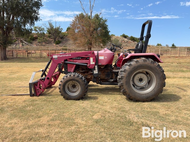 2015-mahindra-4540-image-8