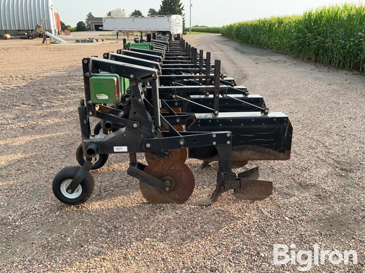 b&h-16r30-hiller-image-8