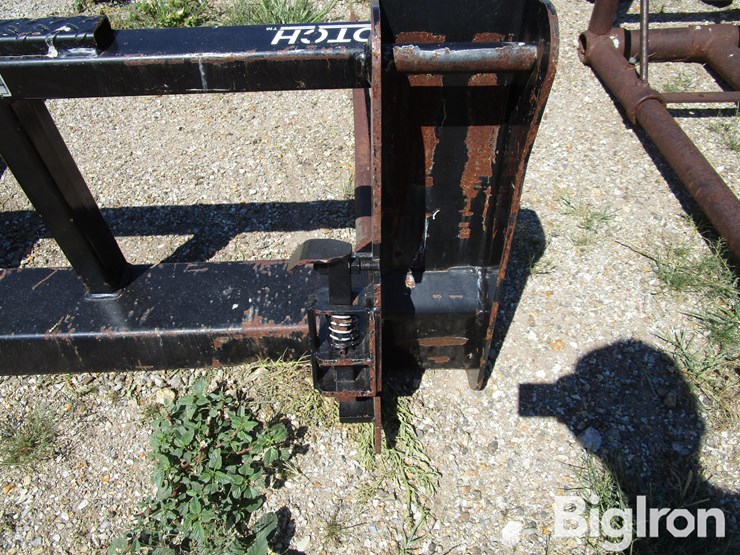 john-deere-725-image-13