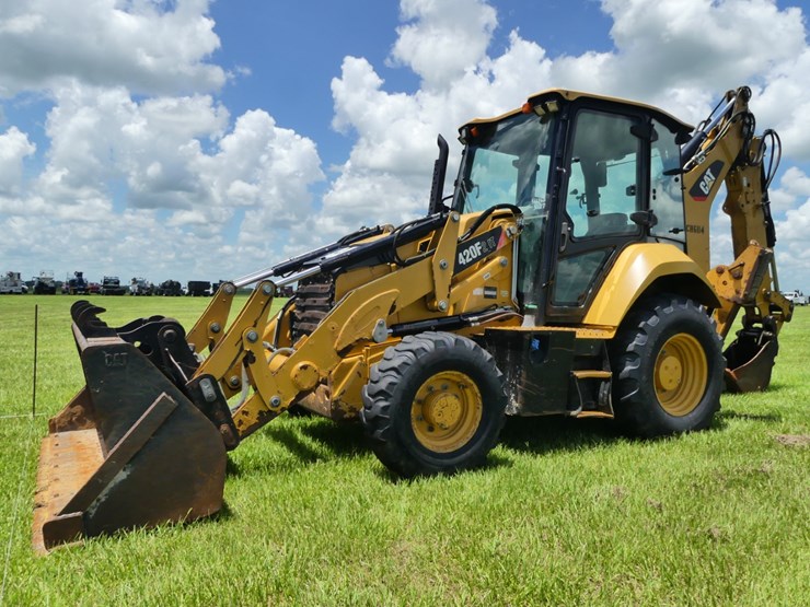 2016-caterpillar-420f2-it-image-1