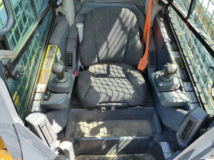 2018-deere-333g-image-13