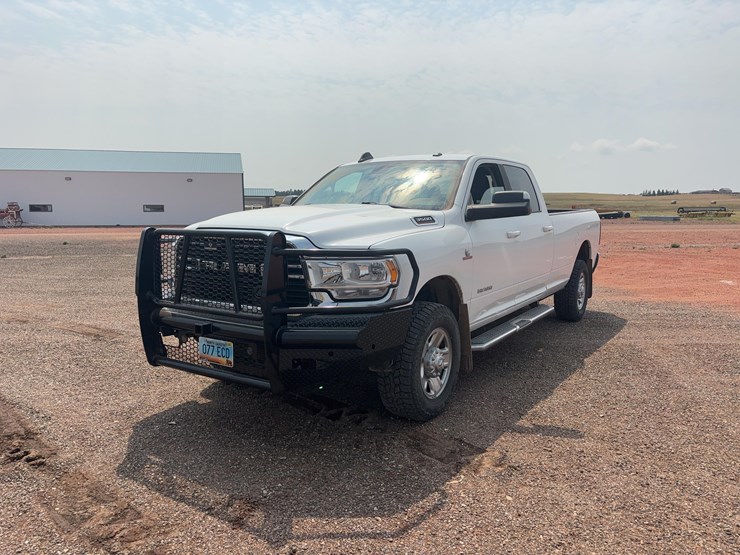 2020-dodge-3500hd-image-1