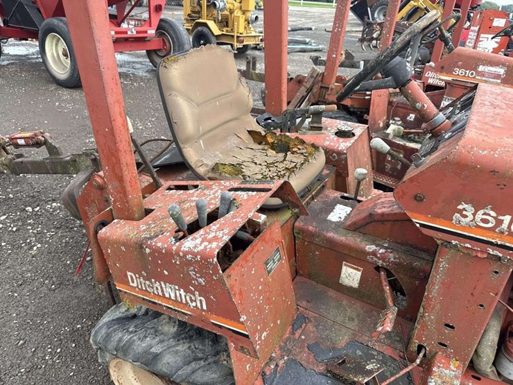 ditch-witch-3610-image-8