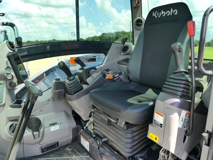kubota-kx057-5-image-14
