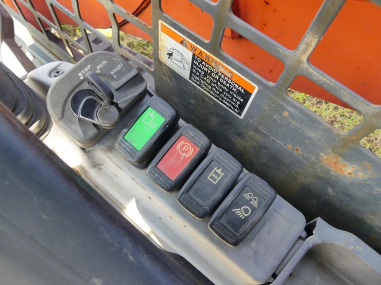 kubota-svl75-2-image-17