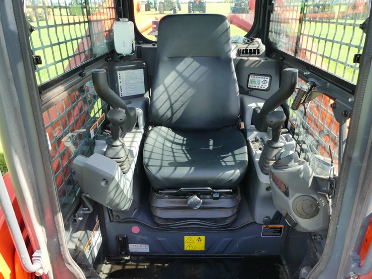 kubota-svl97-2-image-14