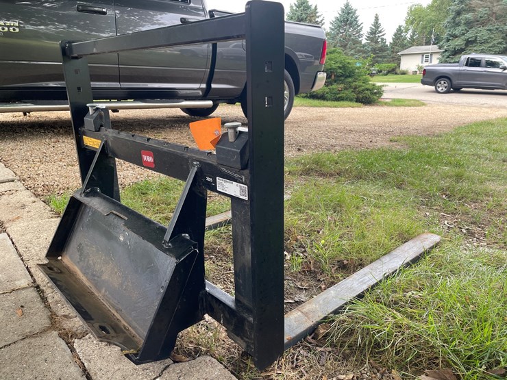 #226-•-toro-mini-skid-steer-pallet-fork-attachment-(sun-prairie,-wi)-image-2