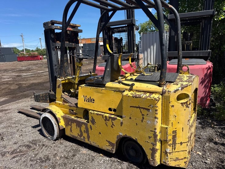 yale-dual-mast-lp-forklift-model-l85f-image-4