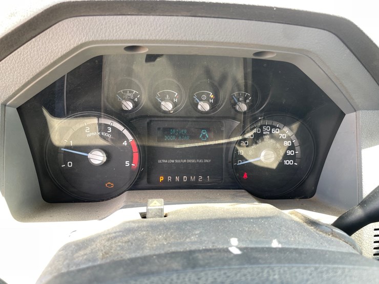 2013-ford-f550-image-37