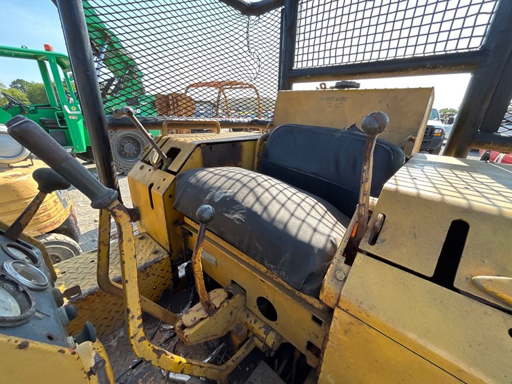 john-deere-450-image-9