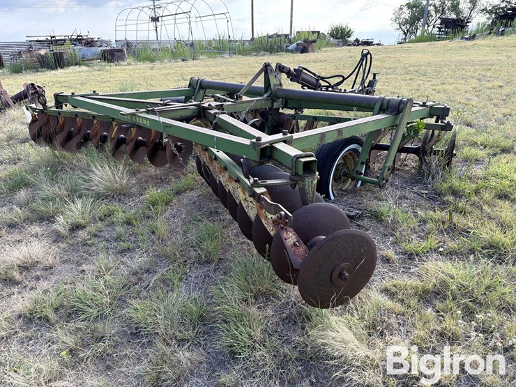 john-deere-12-image-5