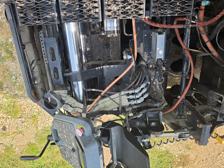caterpillar-ap-1055f-image-26