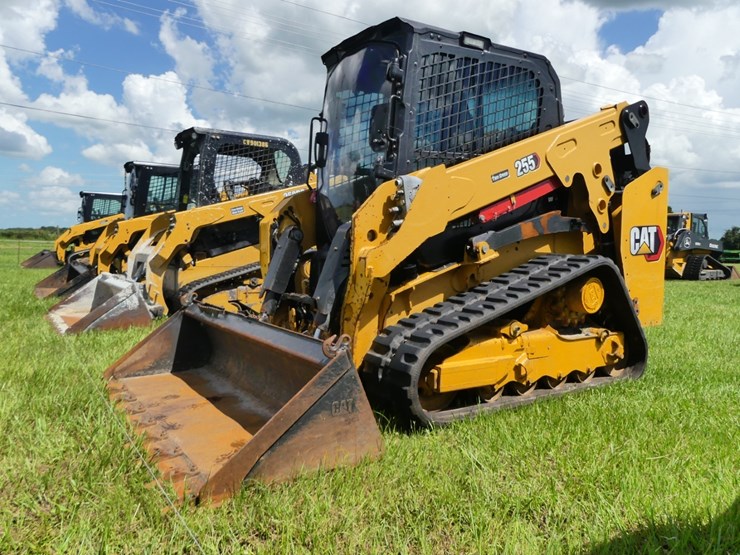 caterpillar-255-image-1