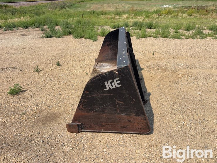 jge-8’-snow-bucket-image-8