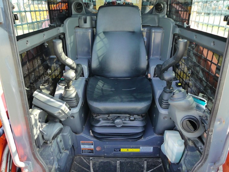 kubota-svl75-3-image-16