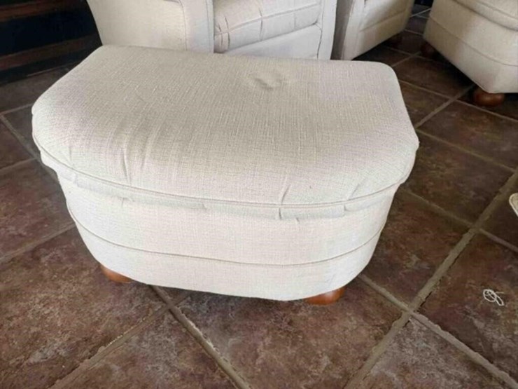 2-cream-armchairs-and-ottoman-image-5