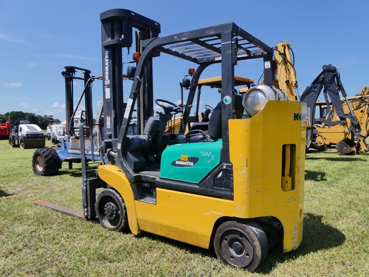 kamatsu-fg-35bcs-8--lp-warehouse-forklift-image-4