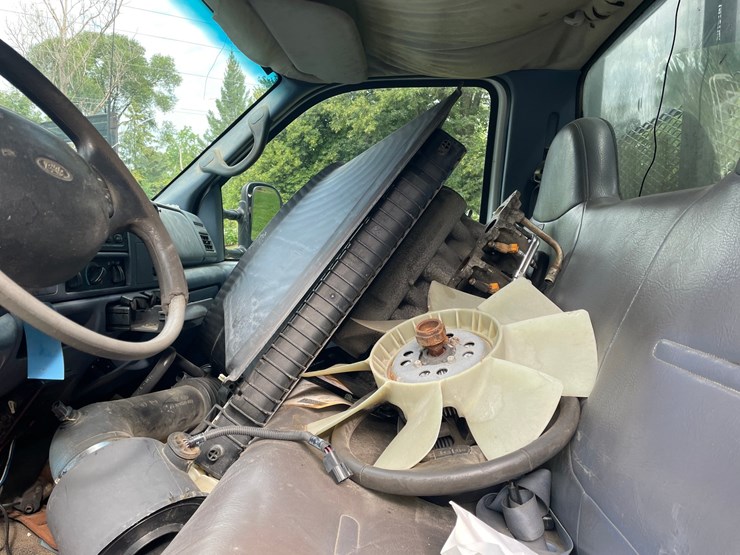 1999-ford-f450-image-21
