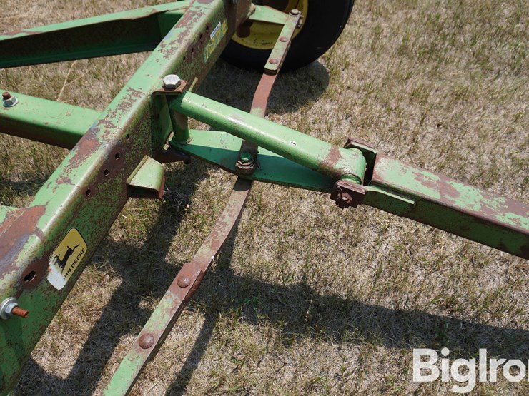 john-deere-1075-image-13