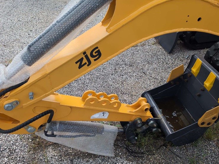 zjg-mini-excavator-zj-12-(yellow)-image-2